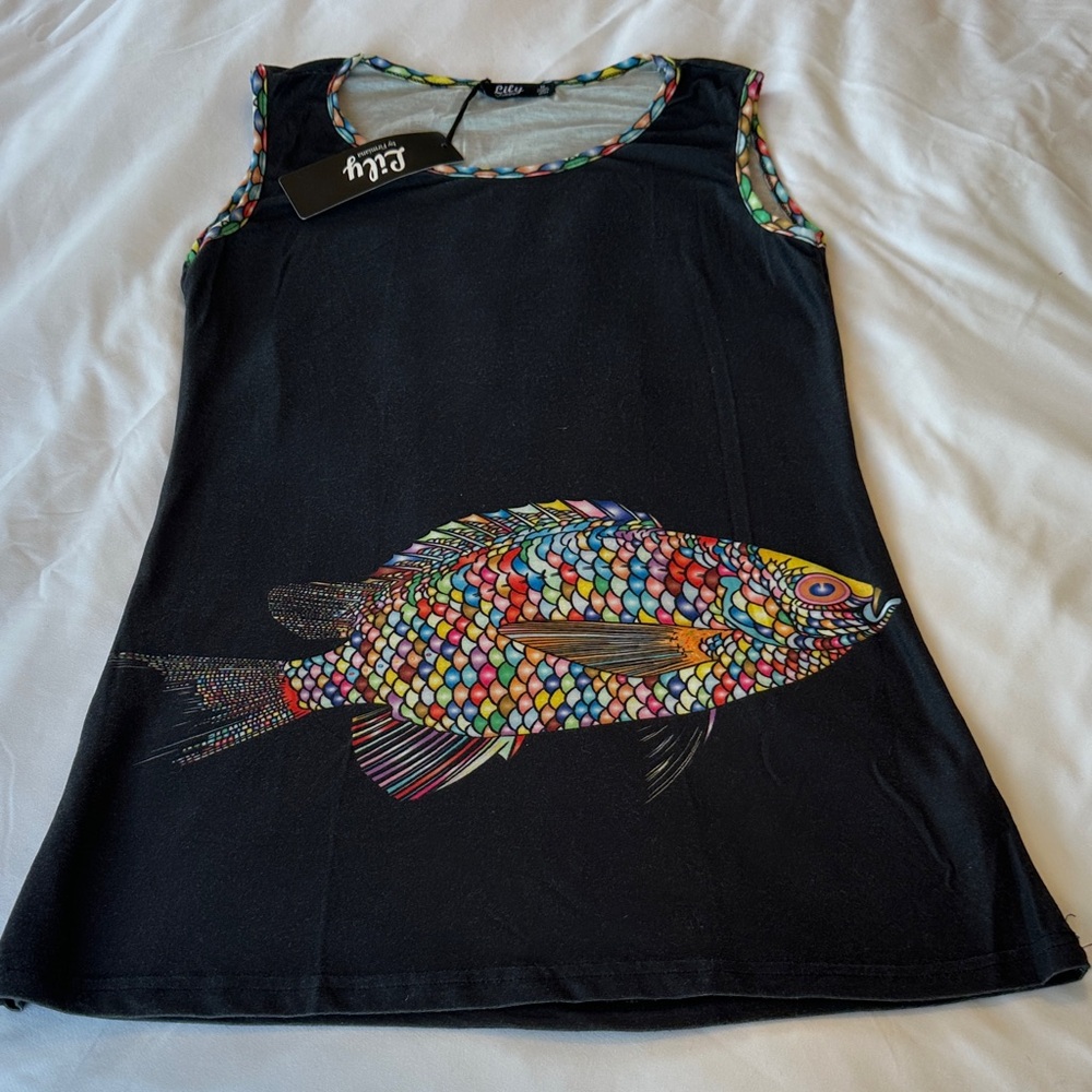 Ladies top soft. New with tags